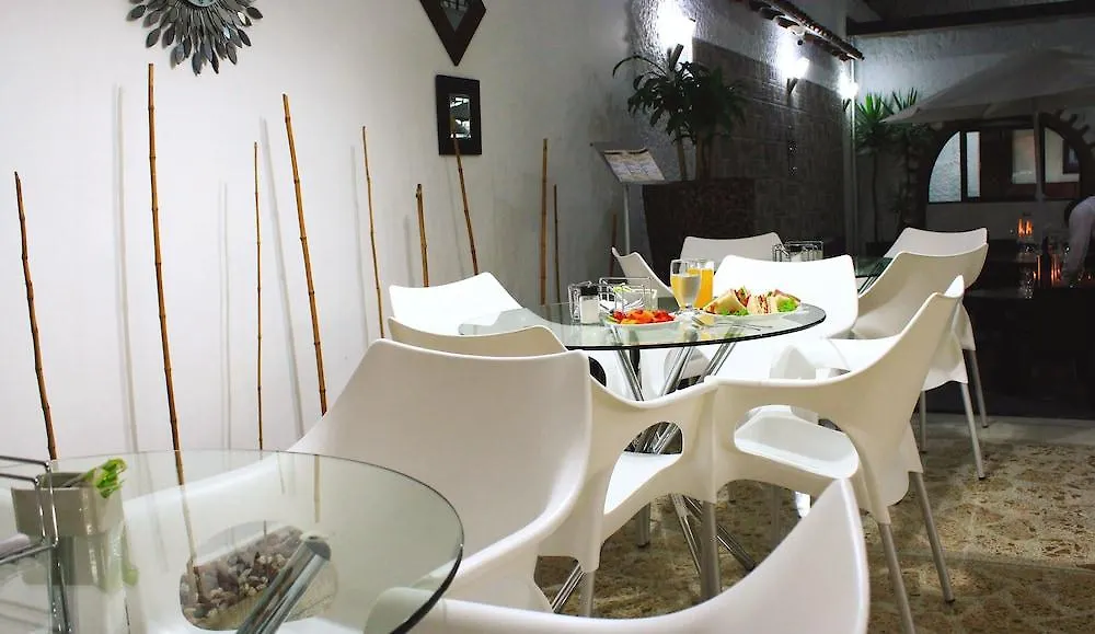 Hotel Casa Mayor Medellin 3*,